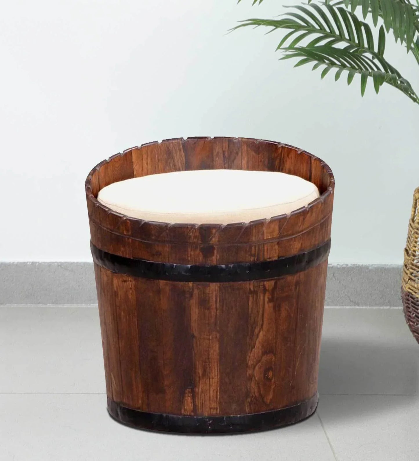 Wood Seating Stool In Scratch Resistant Brown Colour
